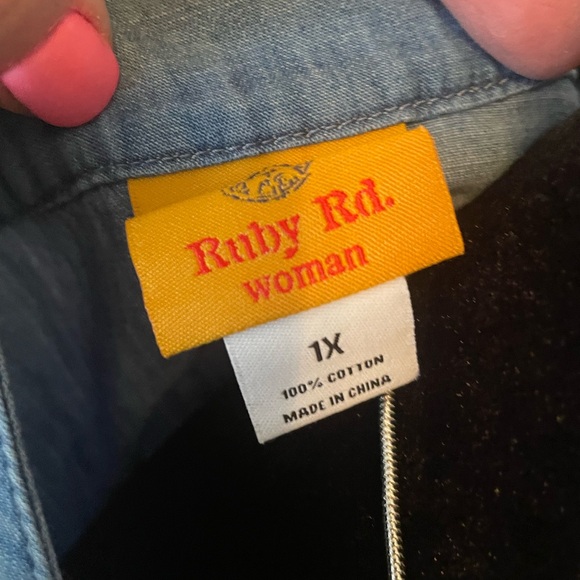 Women’s Blue Ruby Rd. Top - Picture 3 of 3